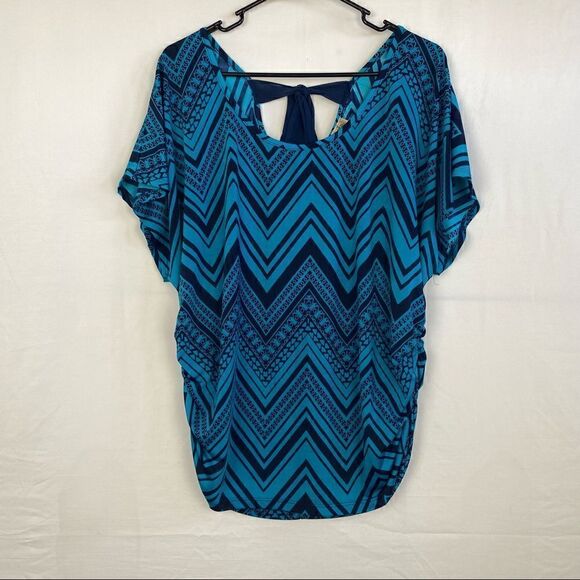 Lavish Plus zig zag striped blouse - Picture 3 of 7